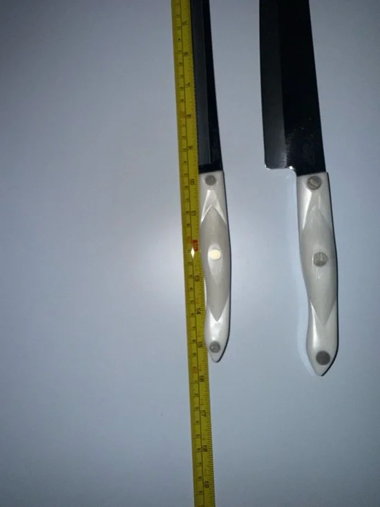 White Pearl Handle Kitchen Knife and Scissor Set - 10 Piece Home Kitchen Cutlery - Picture 7 of 9